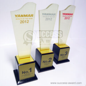โล่ Yanmar