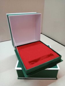 กล่องโล่รางวัล สีเขียว